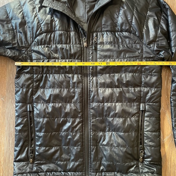 REI Lightweight Packable Insulated Jacket - Picture 2 of 6